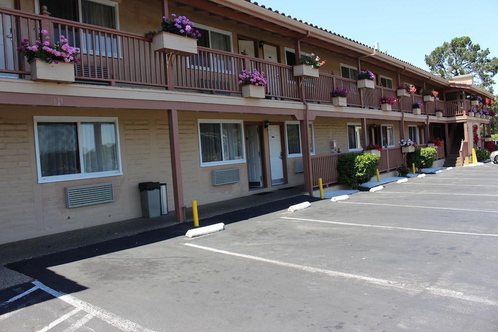 Rodeway Near Downtown Inn 3*