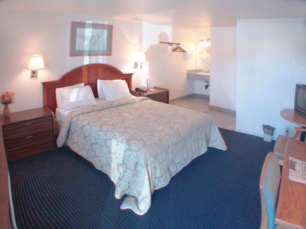 Rodeway Near Downtown 3* Monterey
